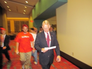 Simmons vows to primary