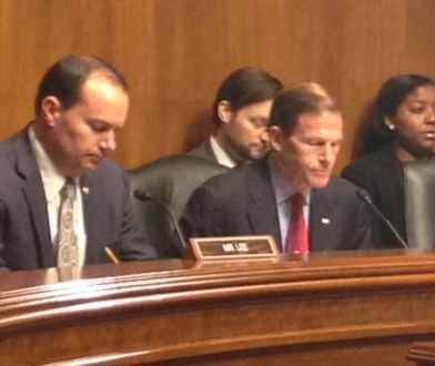 Sen. Richard Blumenthal, right, and Sen. Mike Lee of Utah at a Senate Judiciary Committee hearing Thursday on a bill that would discourage television blackouts of sports events.