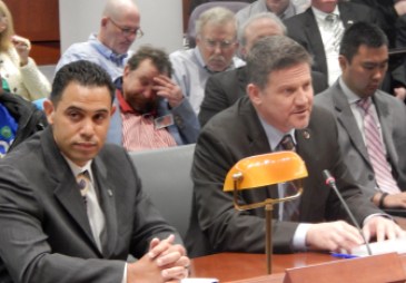 Tribal chairmen Rodney Butler of the Mashantucket Pequots, left, and Kevin Brown of the Mohegans testify Tuesday at a legislative hearing on gaming expansion.