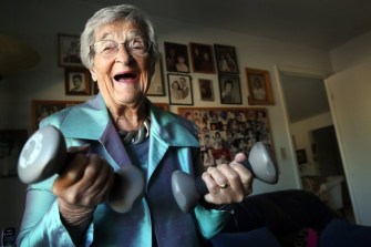 Belle Likover, a 95-year-old retired social worker, told Case Western Reserve medical students that growing old gracefully is all about being able to adapt to one's changing life situation, including health challenges. 