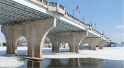 Founders Bridge over the Connecticut River between Hartford and East Hartford