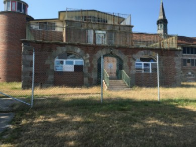 A wing of the main building at Seaside.