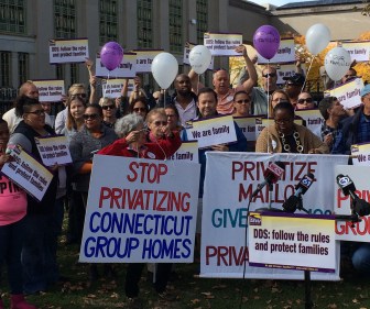 privatization-rally-crowd-shot