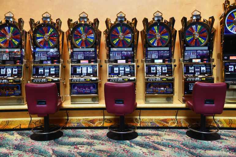 Towns to CT: We need bigger share of casino slot machine revenue