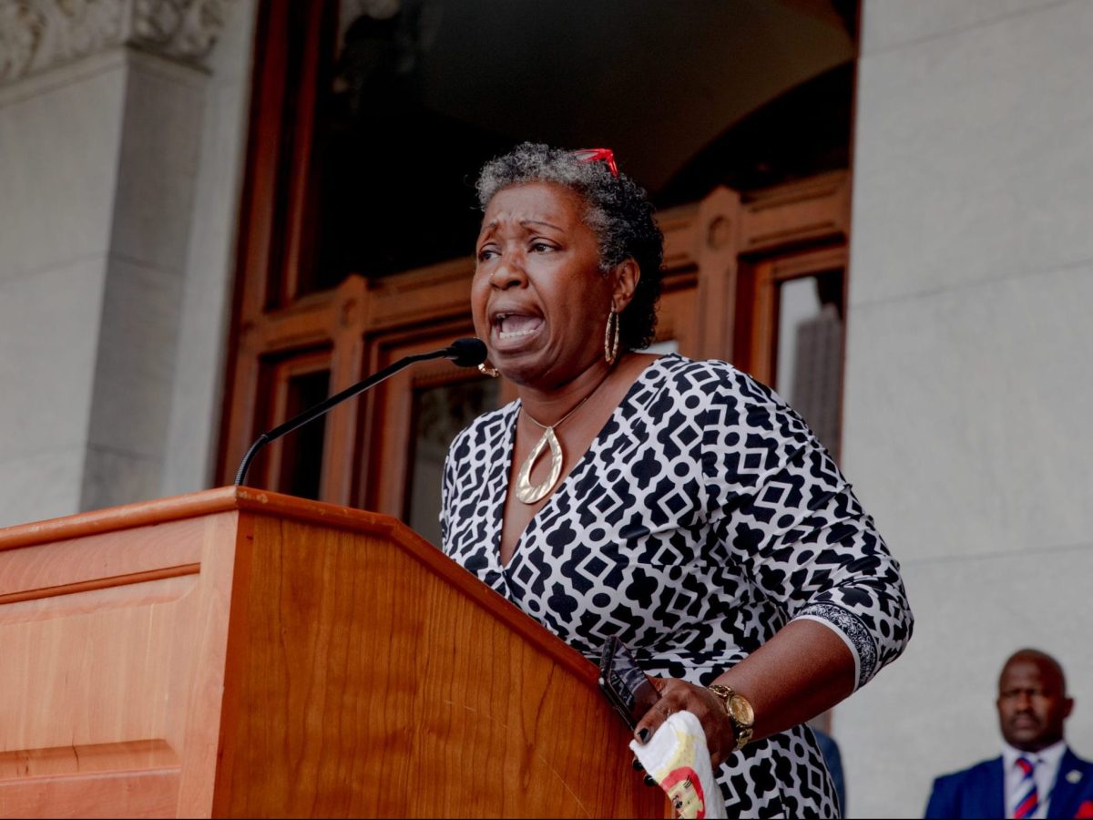 La Representante Robyn Porter, Demócrata de New Haven, dijo en julio que el hecho de que Connecticut no haya presupuestado suficientes fondos para las bonificaciones por la pandemia podría convertirse en “una afrenta para los trabajadores esenciales”.