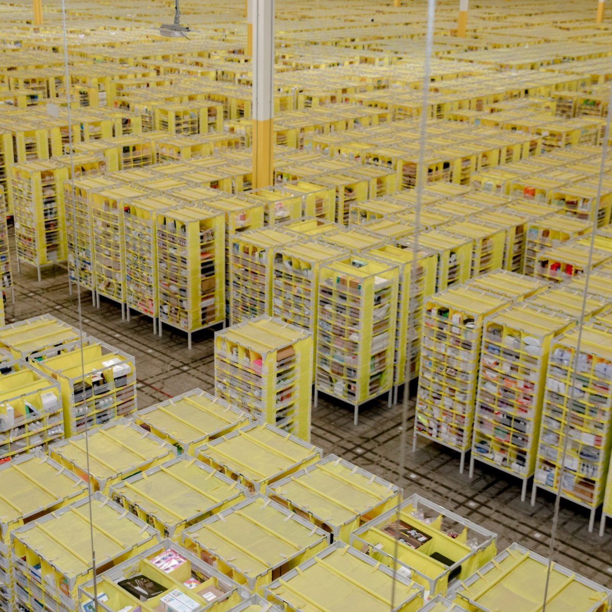 Labor asks CT to regulate Amazon warehouse quotas