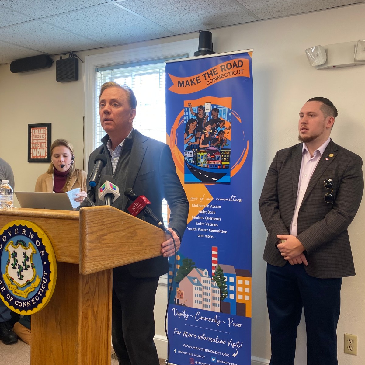 Lamont supports ‘Bill of Rights’ for non-English-speaking parents