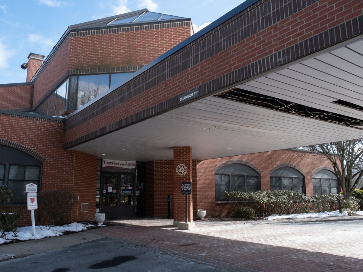 After nursing home crises, states target private equity’s role