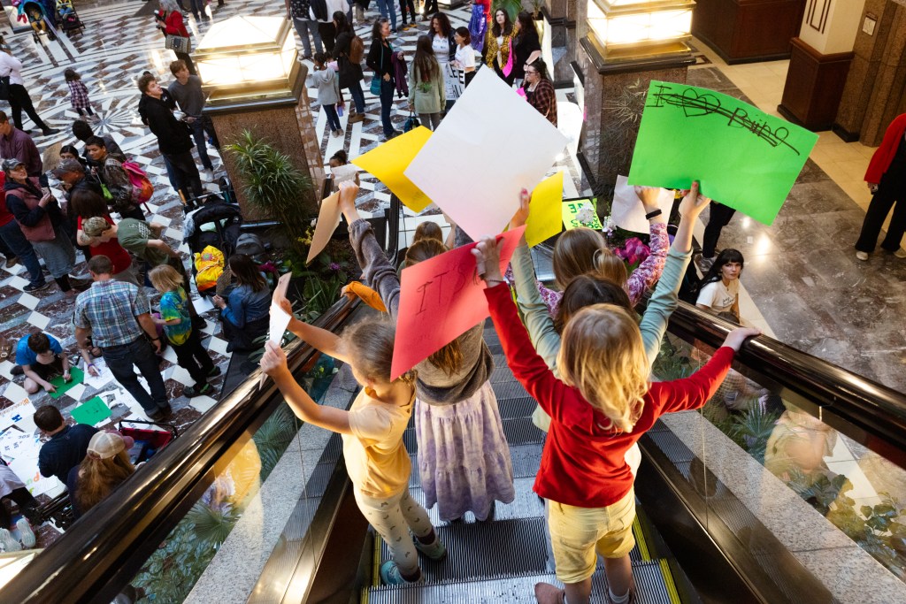 Amid critiques of CT’s homeschool laws, parents rally at Capitol