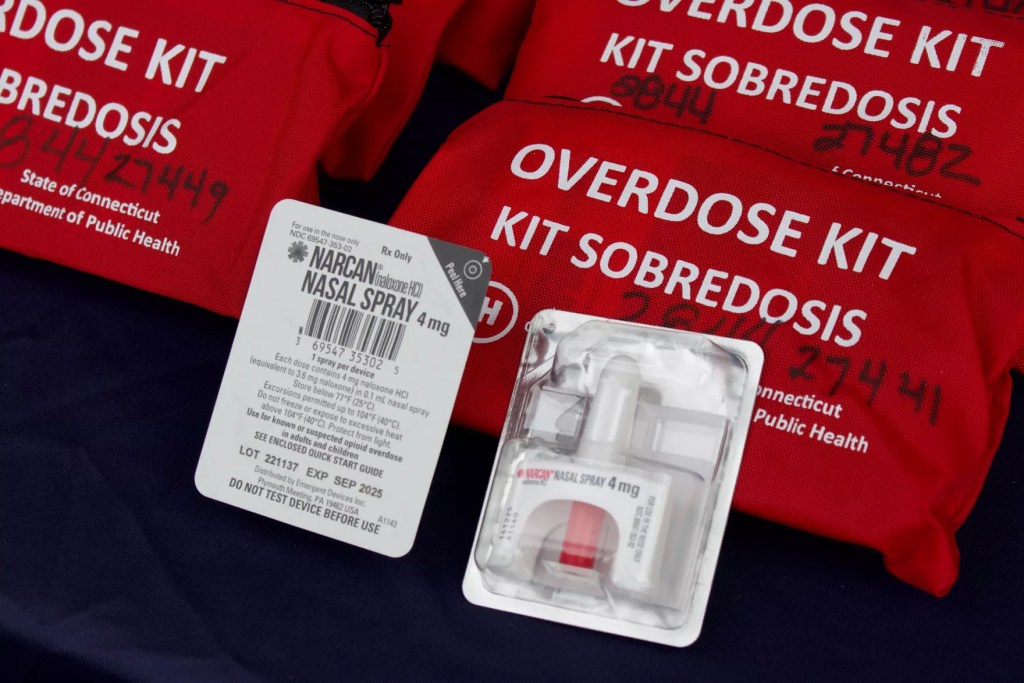 How to get overdose reversal drug naloxone, or Narcan, in CT