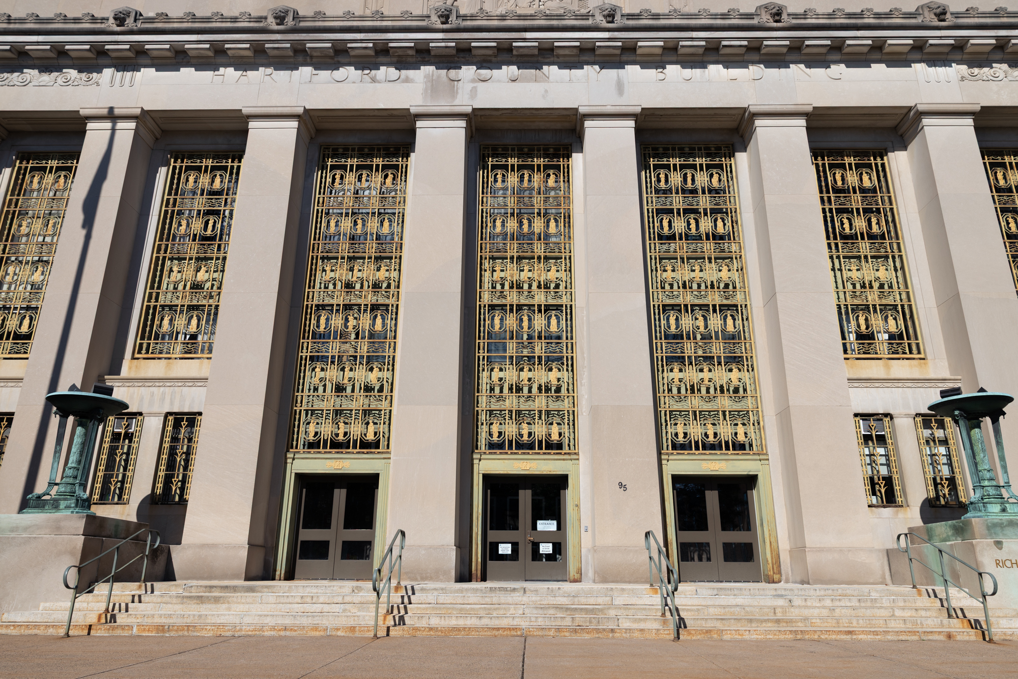 Lamont nominates 14 to Connecticut Superior Court