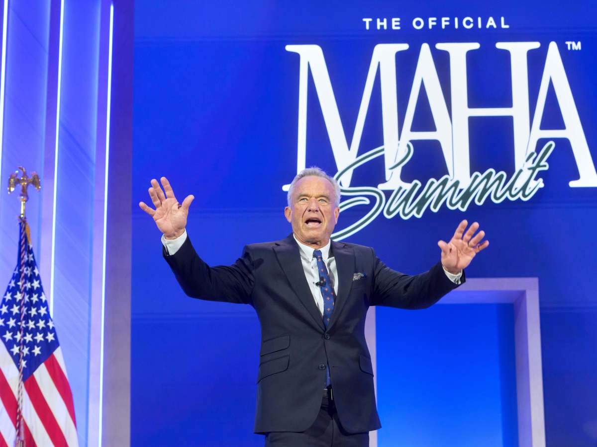 US drops the number of vaccines it recommends for every child