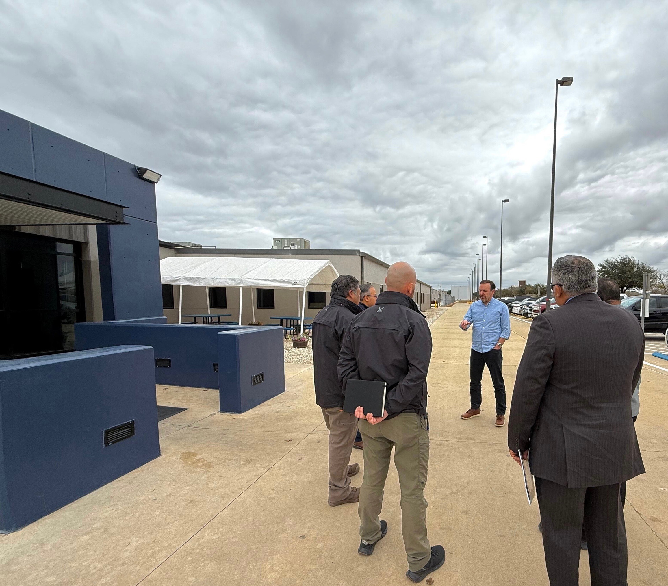 Sen. Chris Murphy went to Texas. ICE didn’t offer a warm welcome.