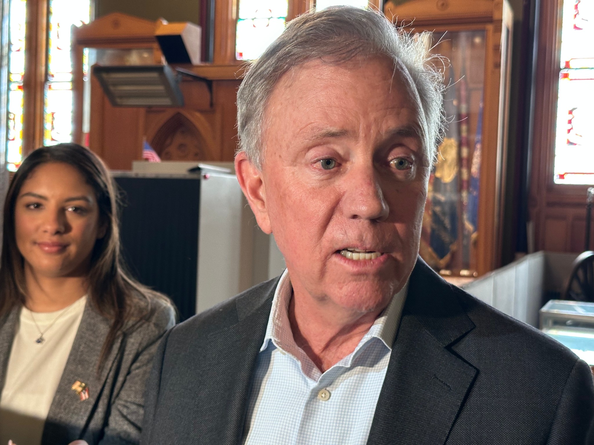 Lamont won't rule out line-item veto of earmarks in emergency bill
