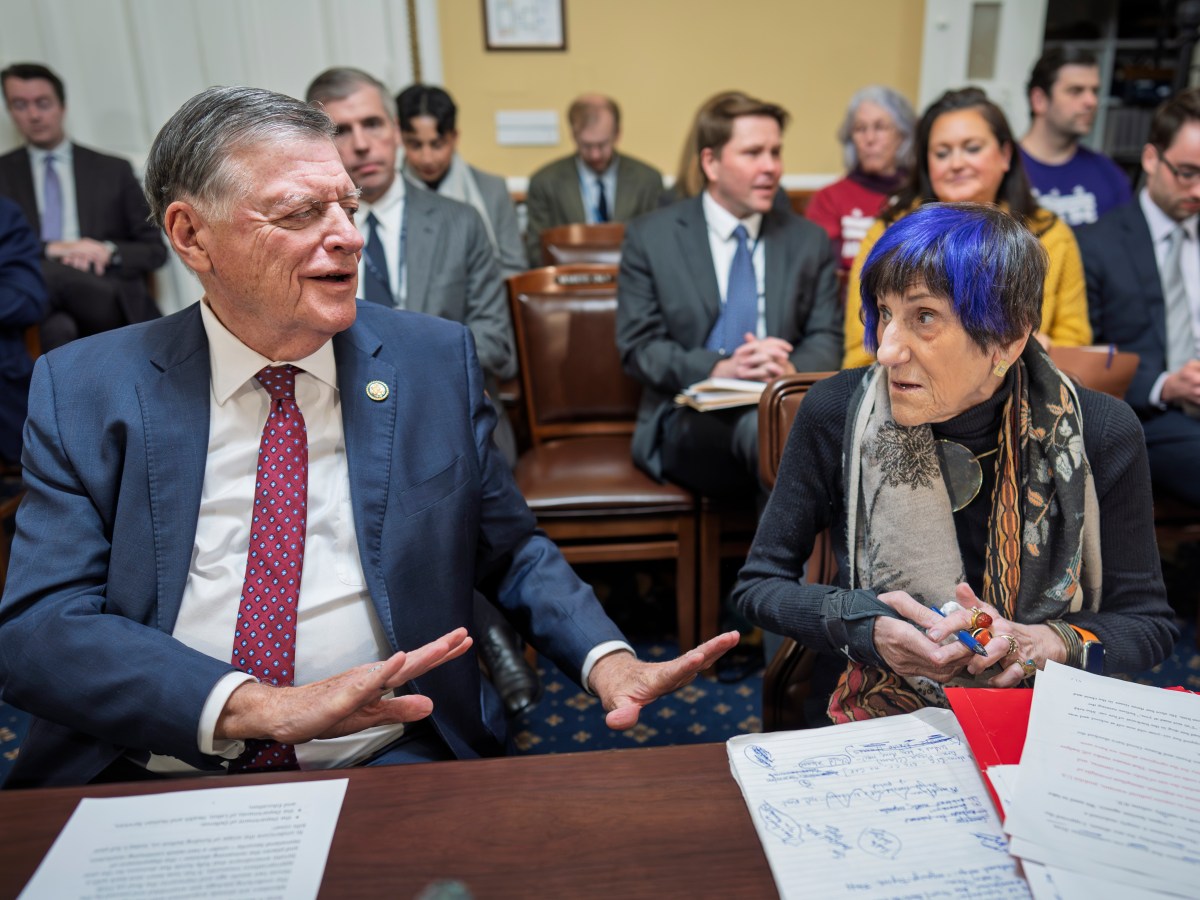 CT House delegation splits on funding bill to end partial shutdown