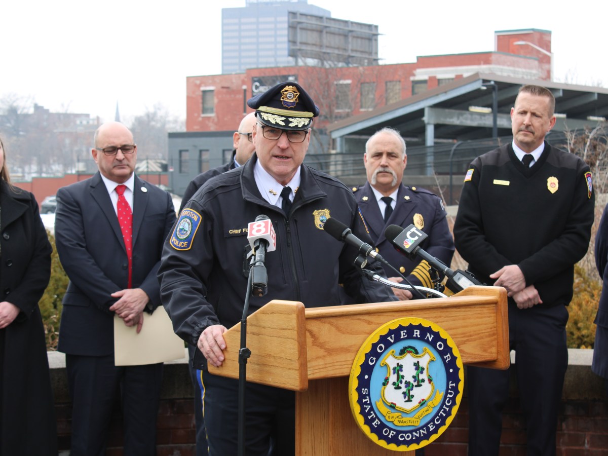 To recruit first responders, CT weighs tuition, mortgage assistance