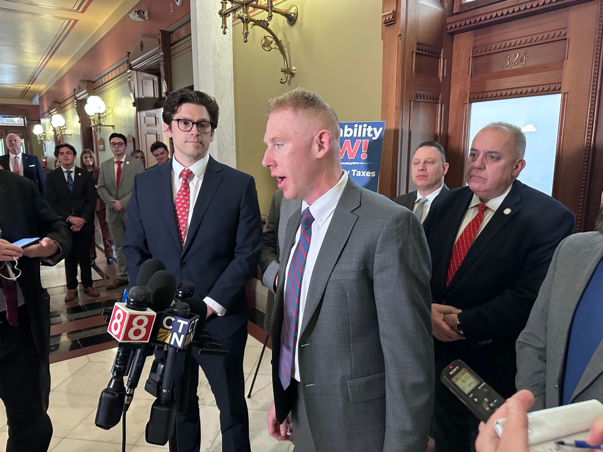 CT Democrats flex muscle with emergency legislation