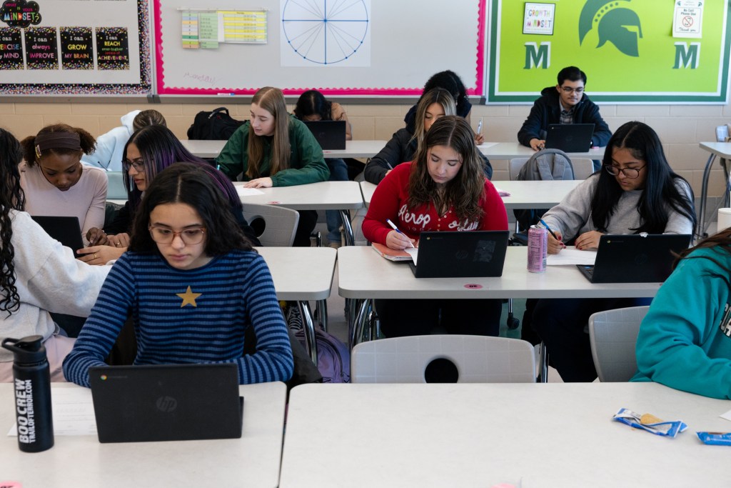Connecticut Board of Education Urges K-12 Schools to Limit Student Cellphone Use