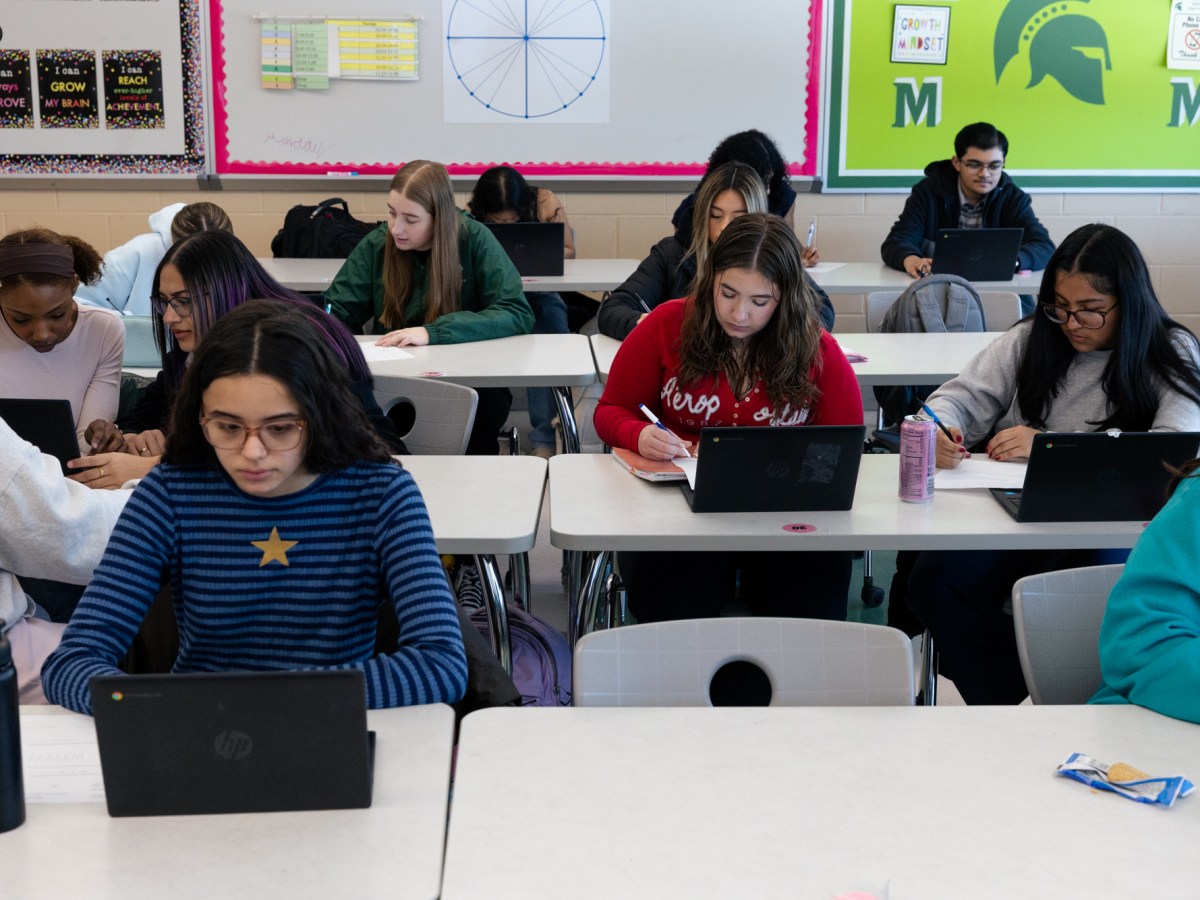 CT adopts new cellphone and screen time guidance for schools