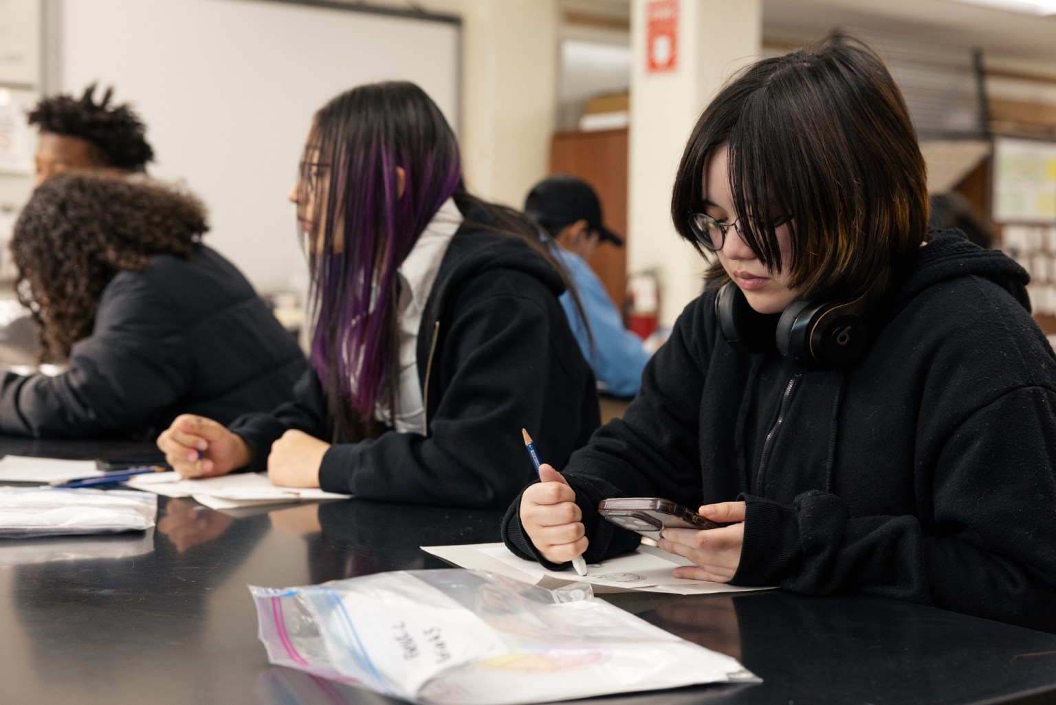 Should CT adopt a cellphone ban in schools? Lawmakers to decide