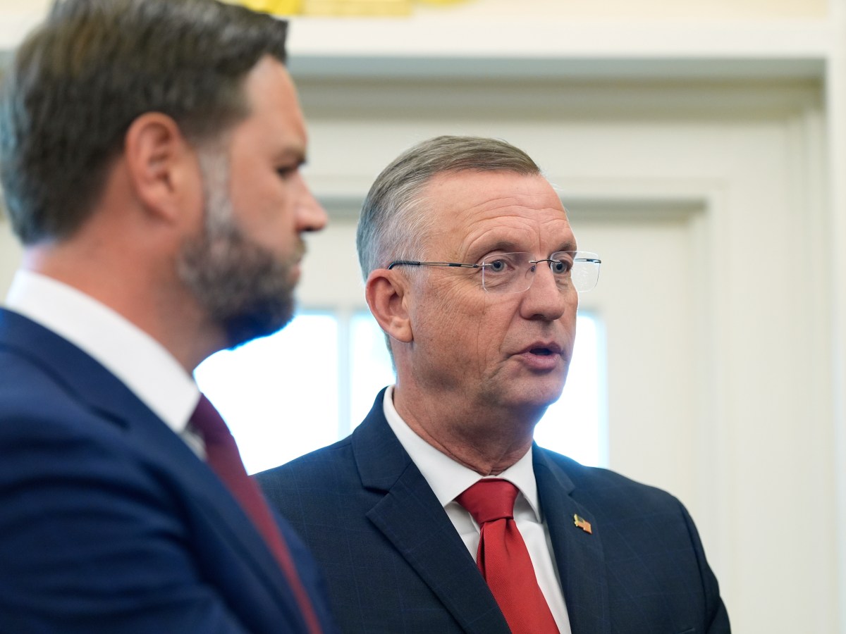 Veterans who depend on mental health care keep losing their therapists under Trump