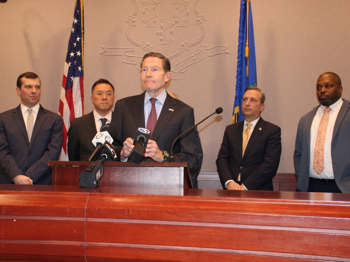 AG Tong, Sen. Blumenthal plug CT bills seeking accountability for ICE agents