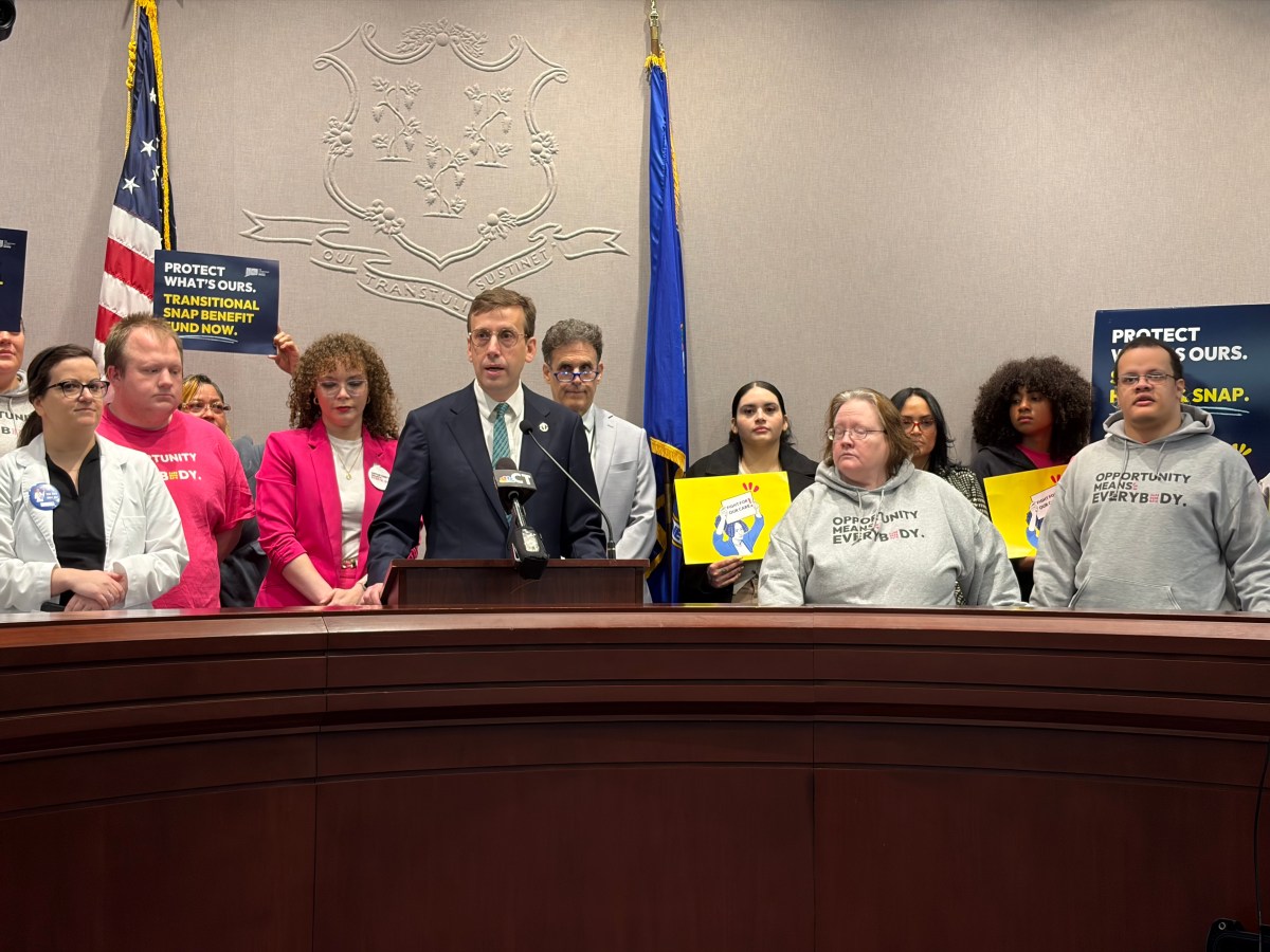 CT legislators propose $40M relief plan to offset SNAP cuts