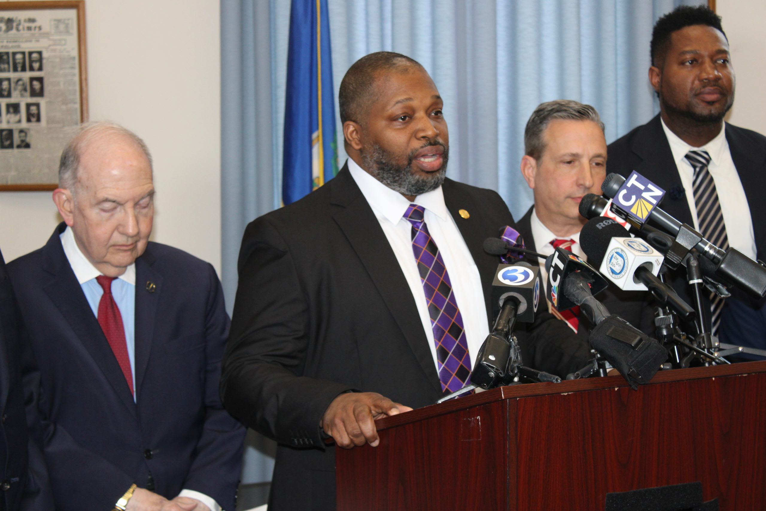 CT Senate passes bill limiting federal immigration actions