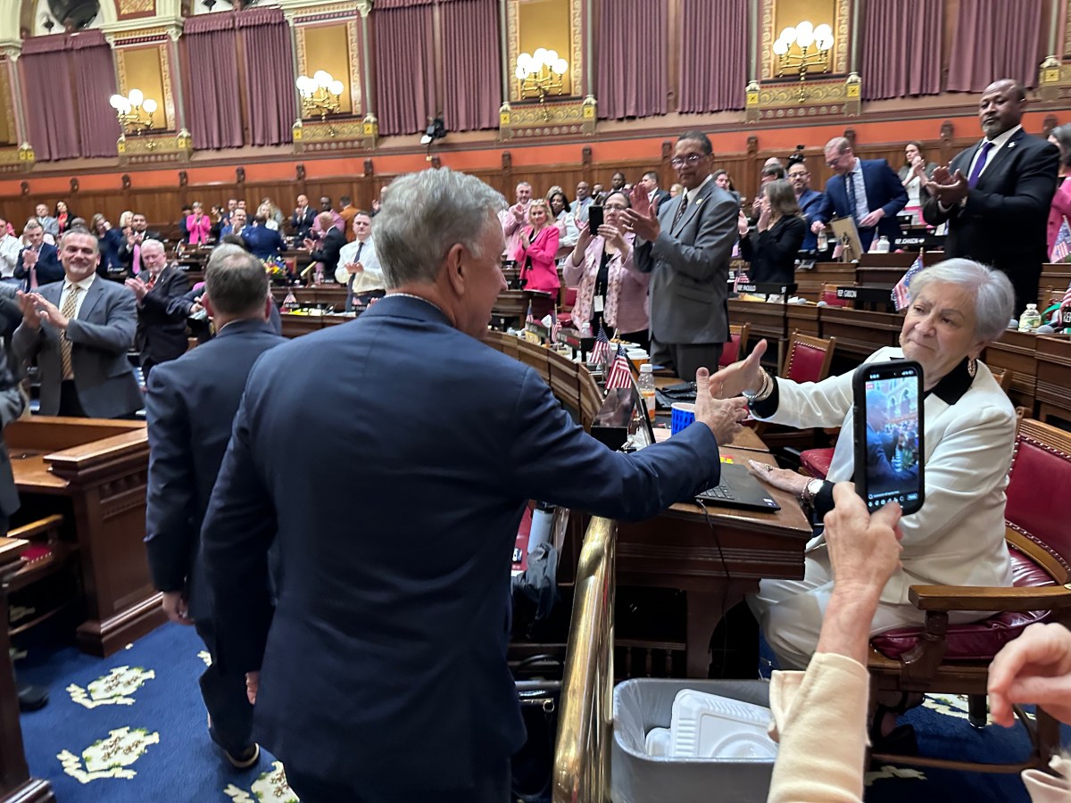 Lamont crows legislative, fiscal successes as he pivots to campaign