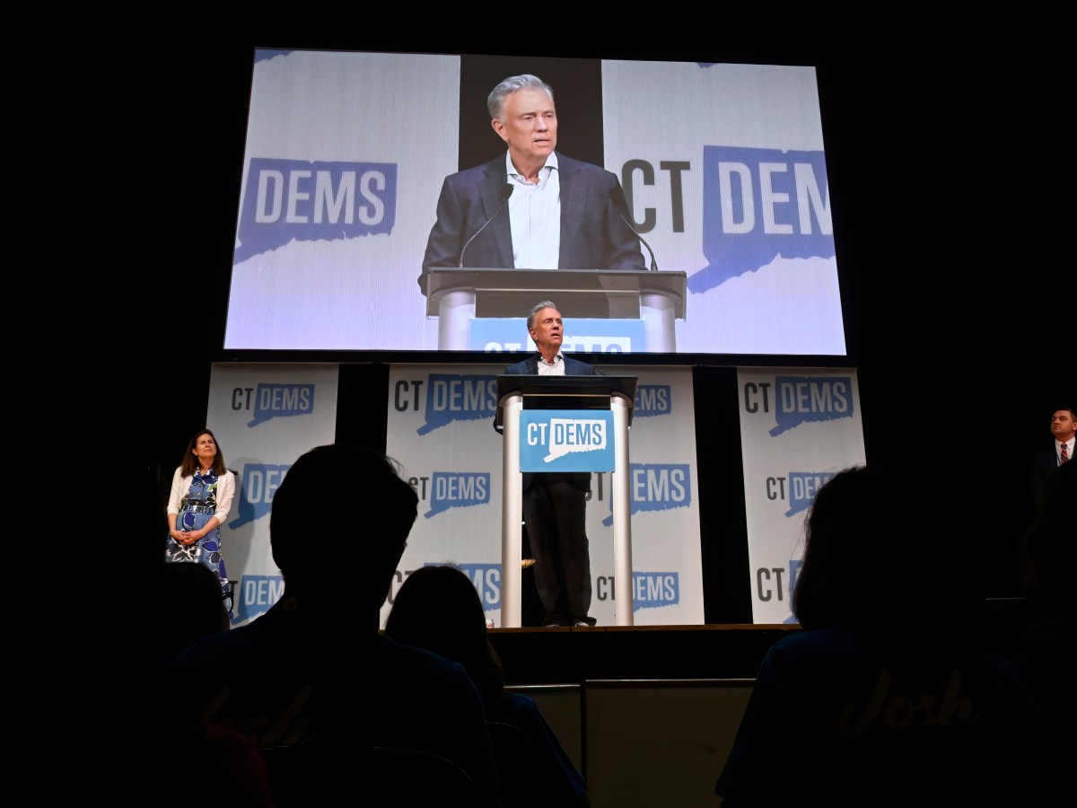Lamont clinches CT Democratic party endorsement, but will face primary