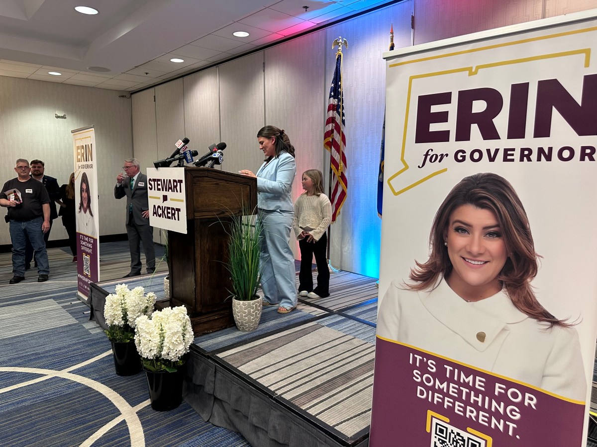 Erin Stewart, accused of fraud as mayor, suspends campaign for governor