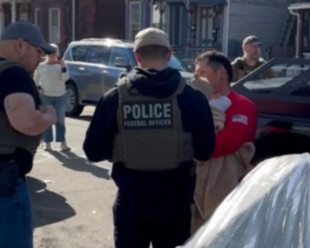 ICE leaves after activists record attempted arrest of man with baby