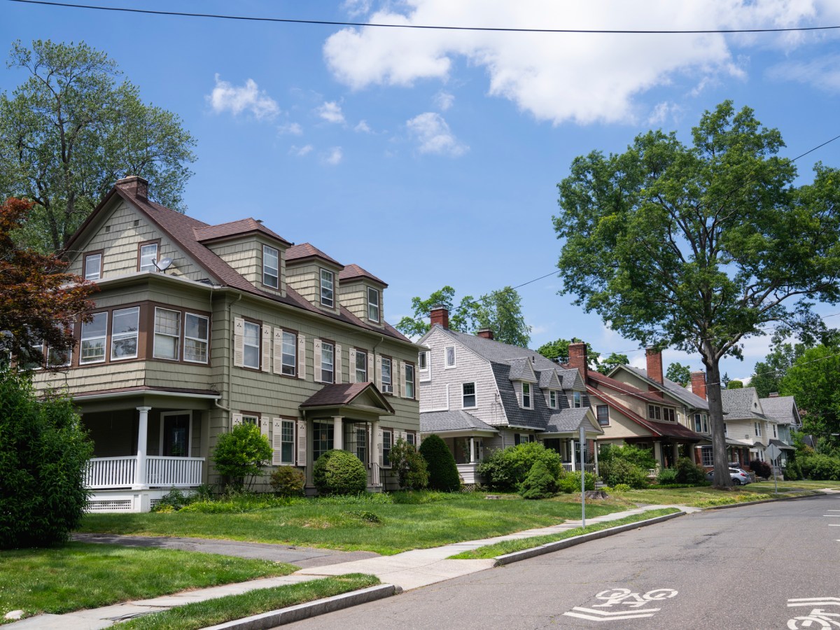 CT House Speaker stalled passage of ‘Golden Girls’ housing bill