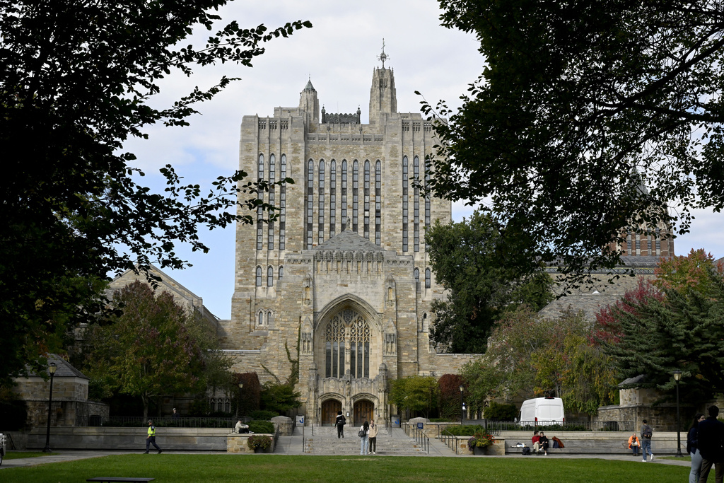 Justice Department Says Yale Medical School Discriminated by Race as Settlement Fight Erupts