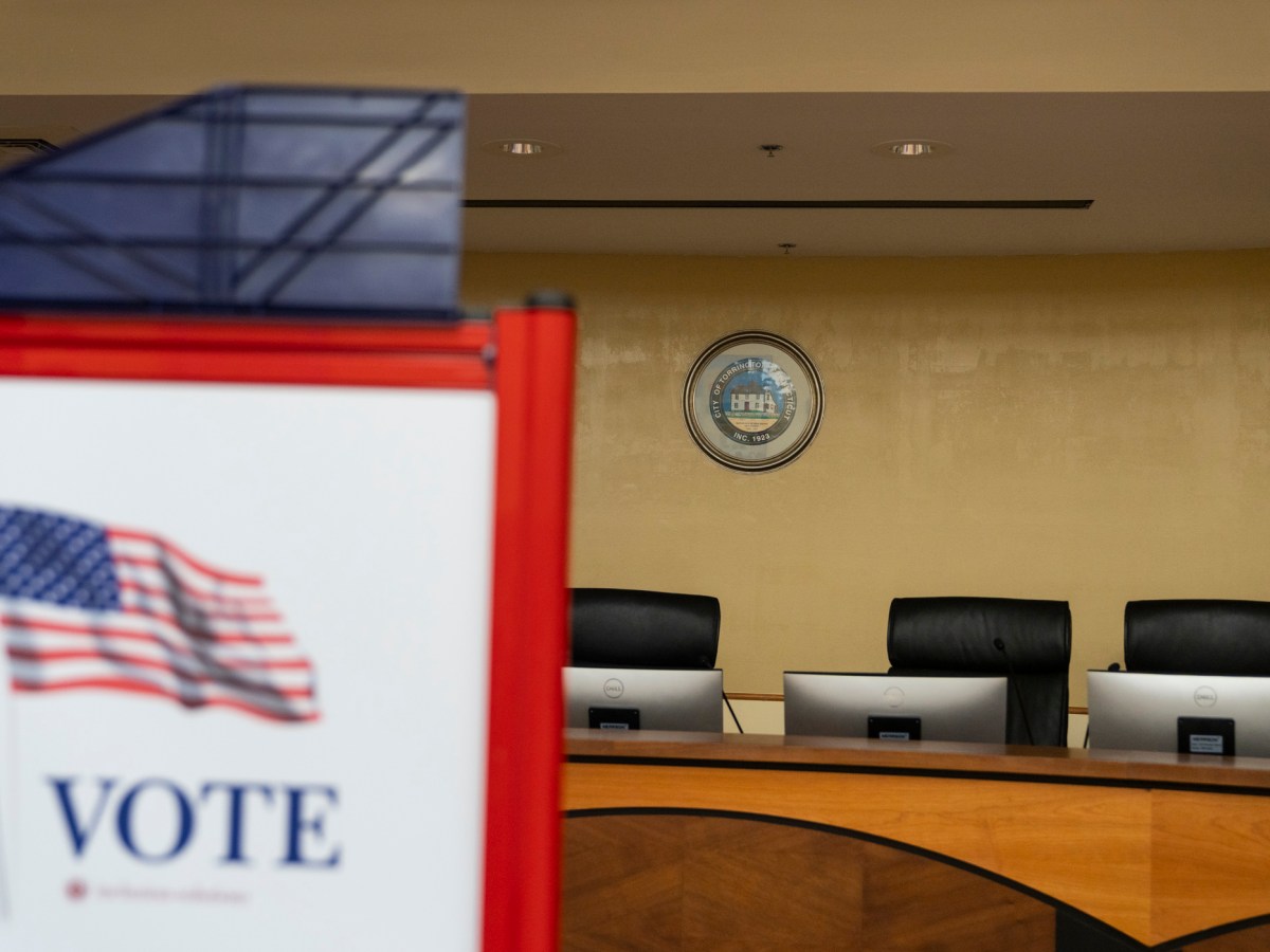 Which CT towns had the highest voter turnout for the primaries?