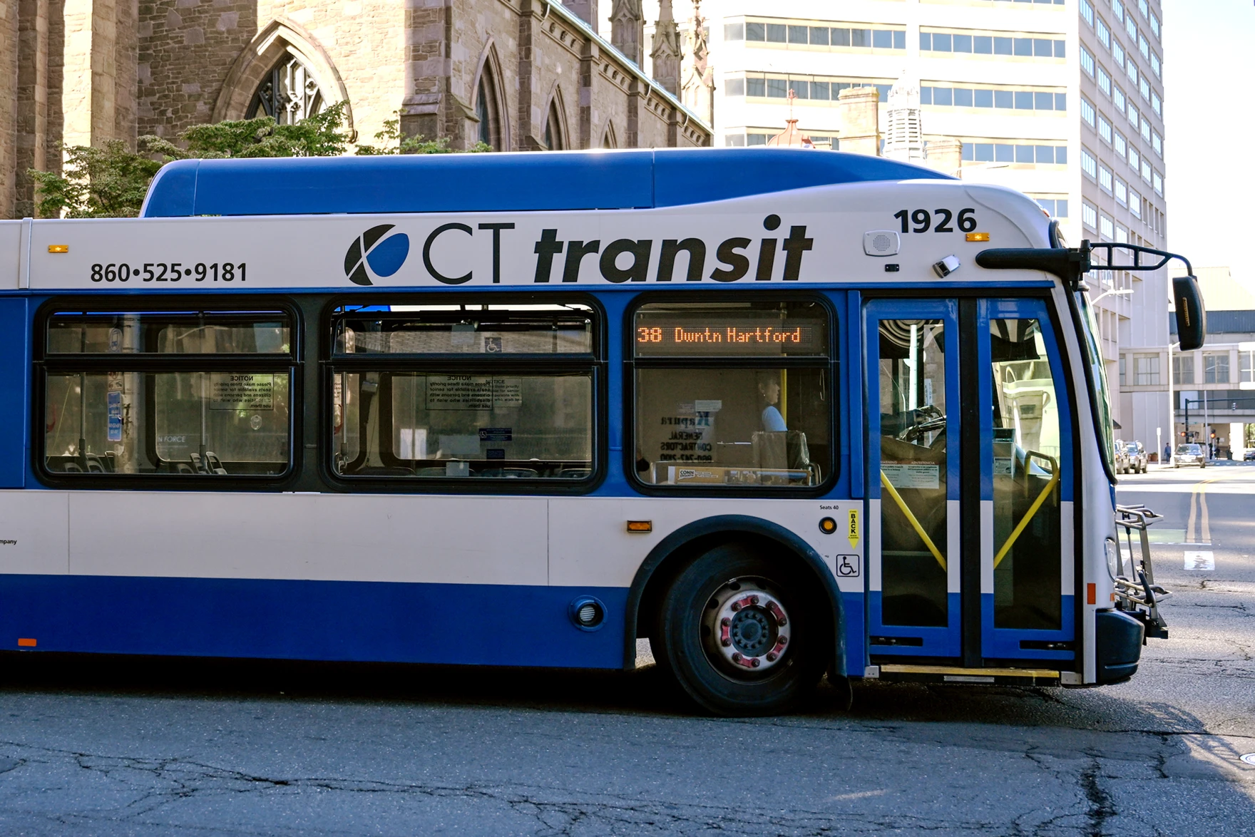 CT school districts to distribute thousands of free bus passes to students