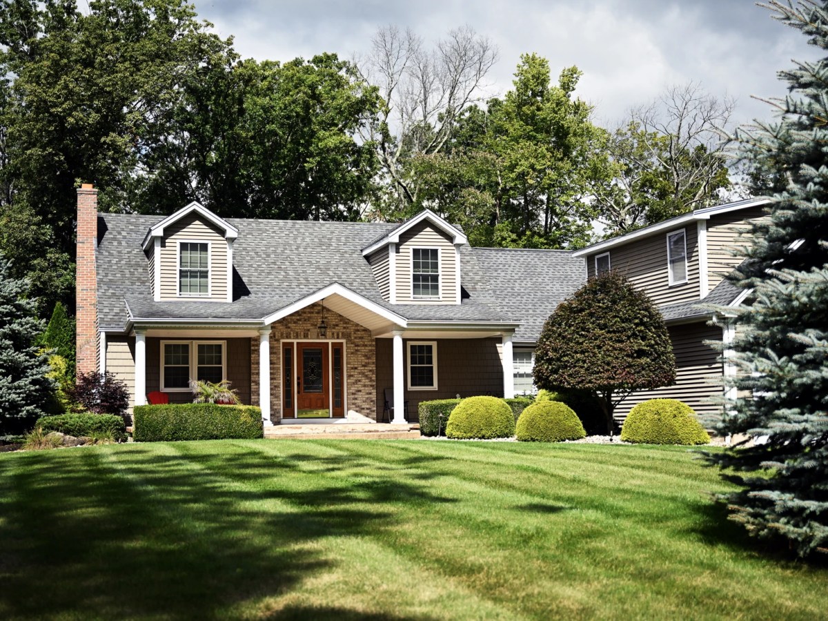 Will CT fugitive Kosta Diamantis lose his Farmington home?