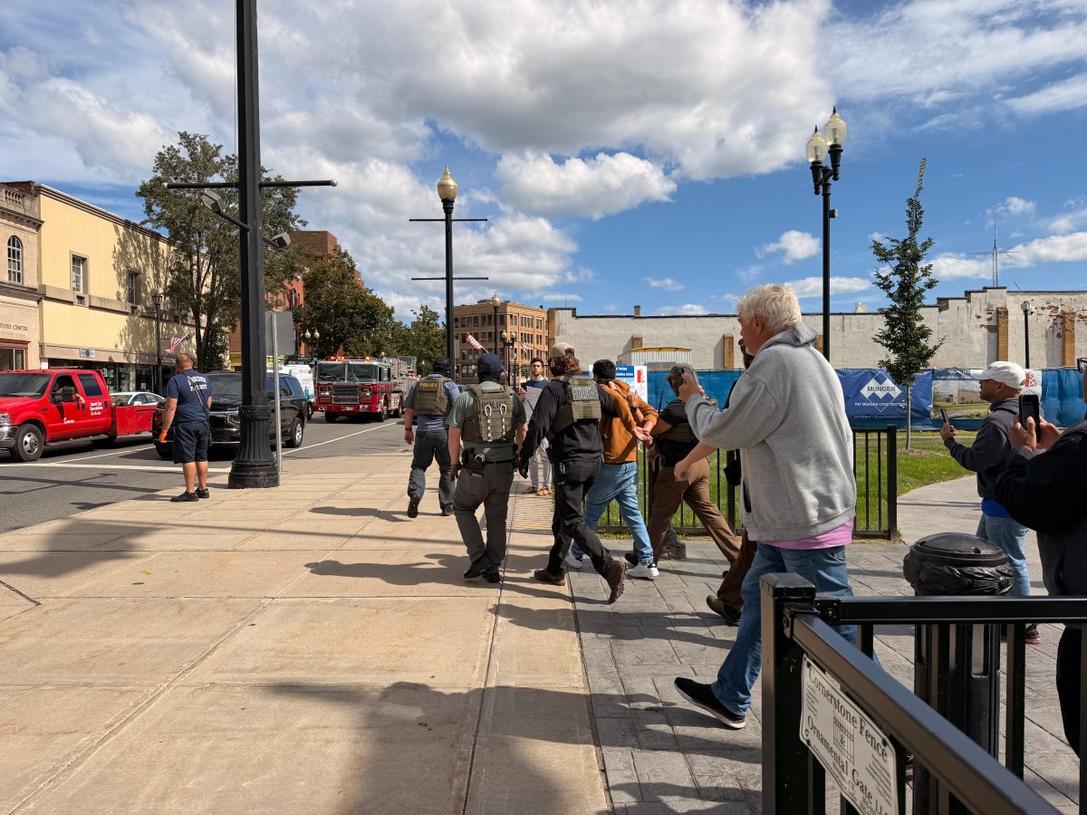 Two people hurt as activists, ICE clash at Meriden courthouse