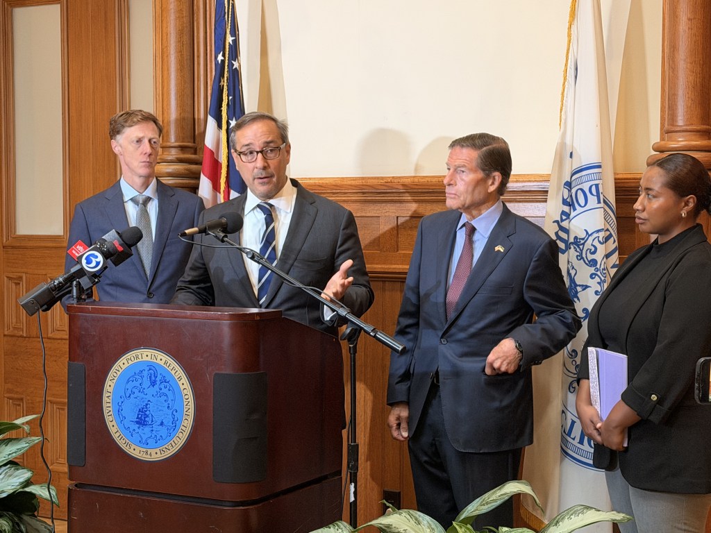 Recent ICE arrests at CT airports draw officials’ ire